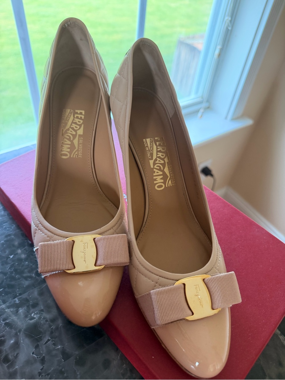 Salvatore Ferragamo Nude Quilted Leather Bow Pumps - Picture 3 of 7